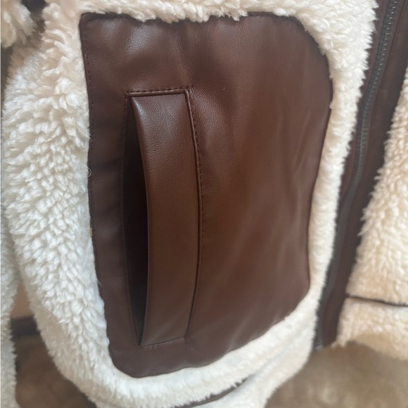LEVI’S FAUX SHERPA & LEATHER DETAIL MOTO COAT TEDDY BEAR JACKET WHITE BROWN SZ L - Picture 4 of 12